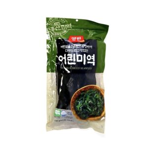 동원 양반 어린미역 140g<div id="product-title-en">dried seaweed</div>