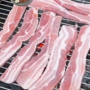 [춘닭] 지방 적은 냉동 삼겹살 1kg<div id="product-title-en">[Choondak] Pork Belly 1kg</div>